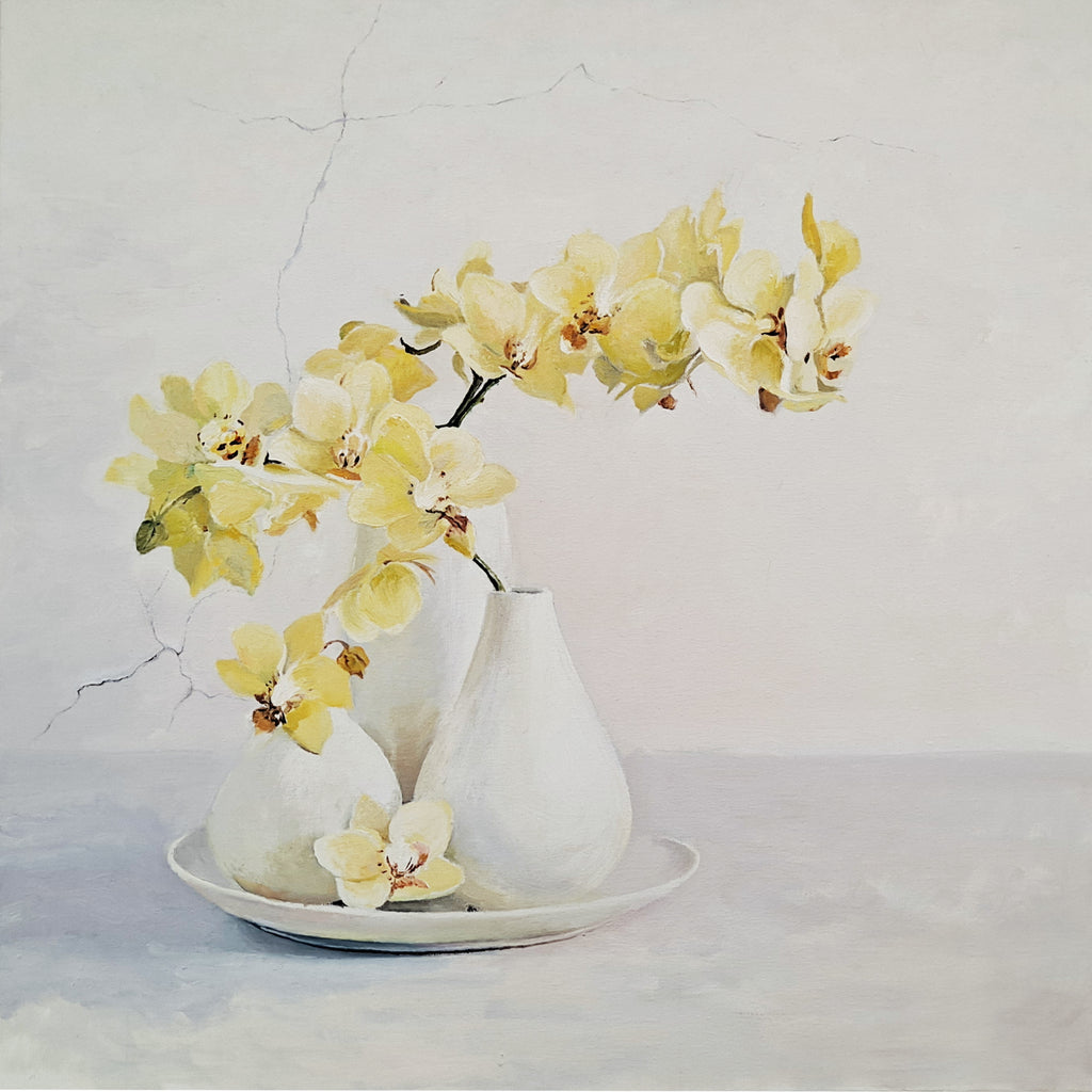 Jianhui Wu - Gelbe Phalaenopsis auf weißem Porzellan