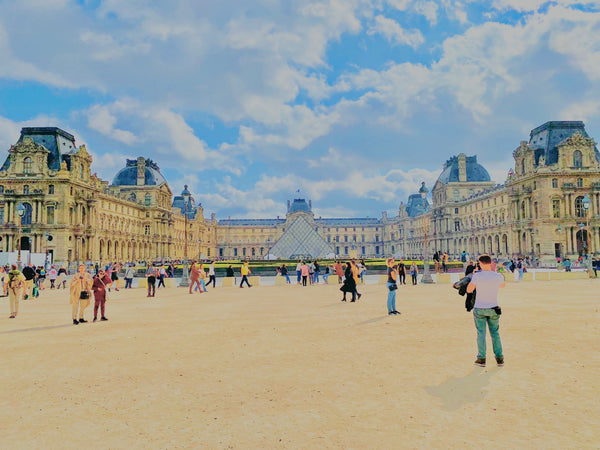 Christina Hanf - Musee de Louvre Paris