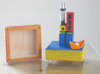 Manuela Reitz - Leuchtturm-/Bohrinsel im Meer Poster Kunstdruck - Manuela Reitz, Balve, Deutschland Wandbild