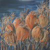 Monika Bohnhoff - Mohnkapseln in orange auf blau Poster Kunstdruck - Monika Bohnhoff, Neubukow, Deutschland Wandbild