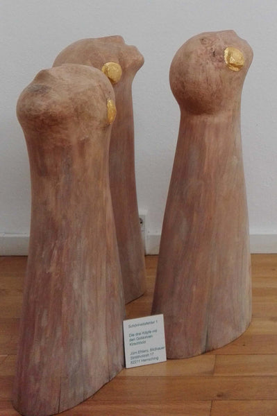 Eva Ehlers - Drei Köpfe mit vergoldeten Ohren Poster Kunstdruck - Eva Ehlers, München, Deutschland Wandbild